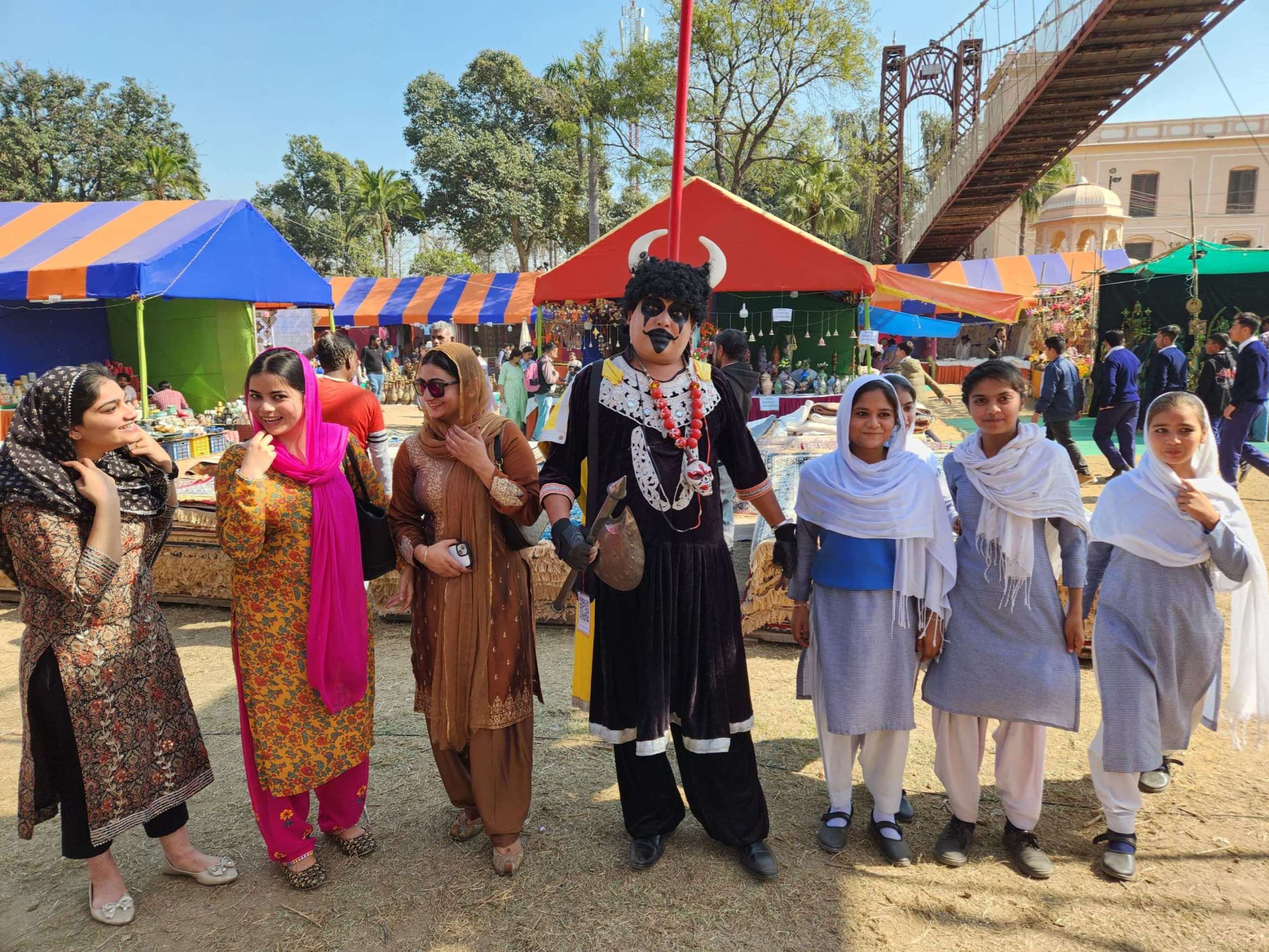 More than 80 artists reached Saras Mela